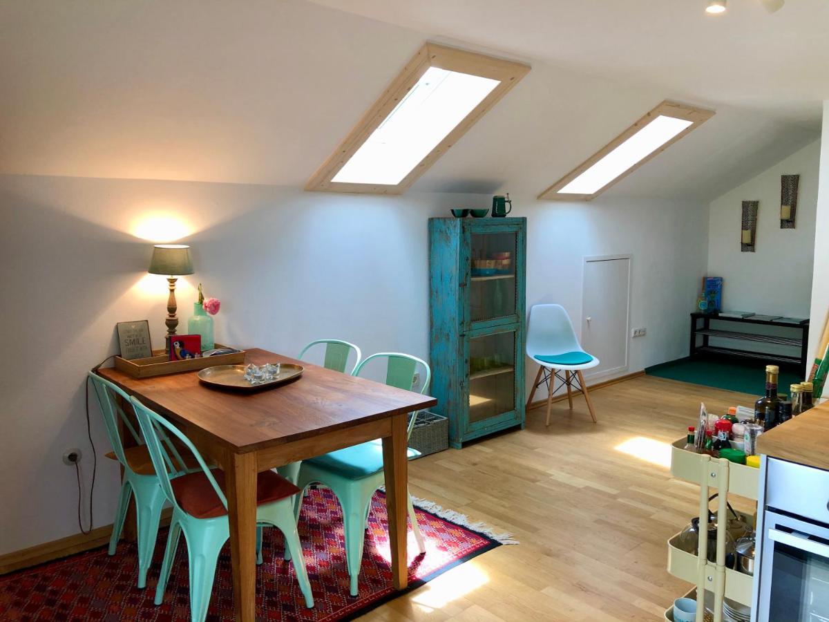Charmante Ferienwohnung Mit Balkon Im 5-Seen-Land Hechendorf am Pilsensee ภายนอก รูปภาพ