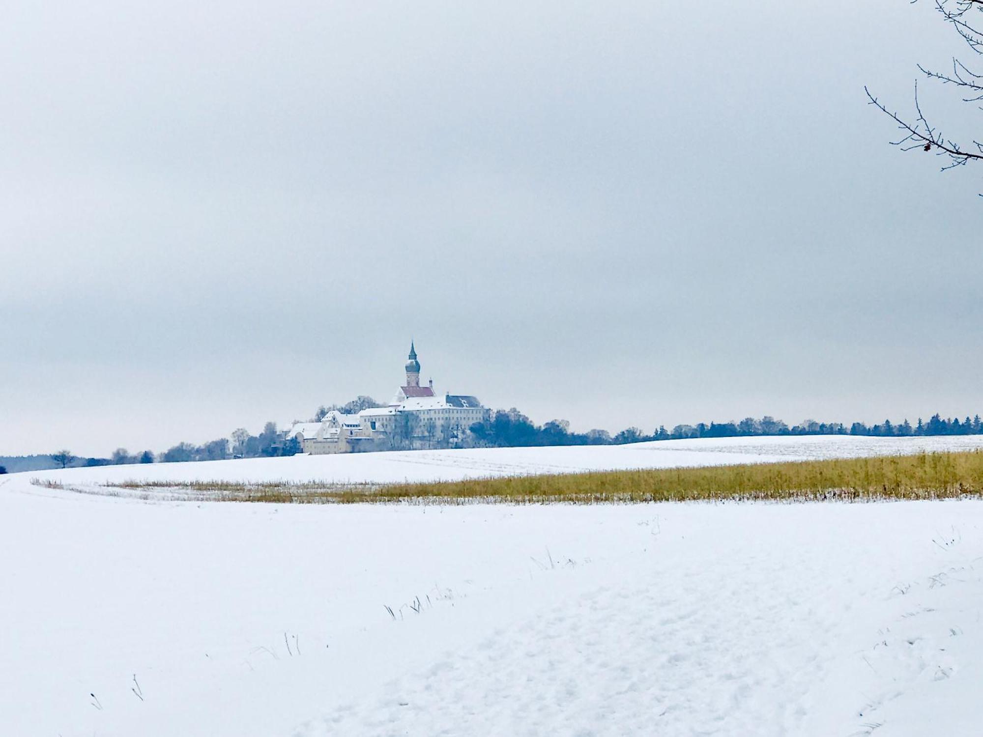 Charmante Ferienwohnung Mit Balkon Im 5-Seen-Land Hechendorf am Pilsensee ภายนอก รูปภาพ