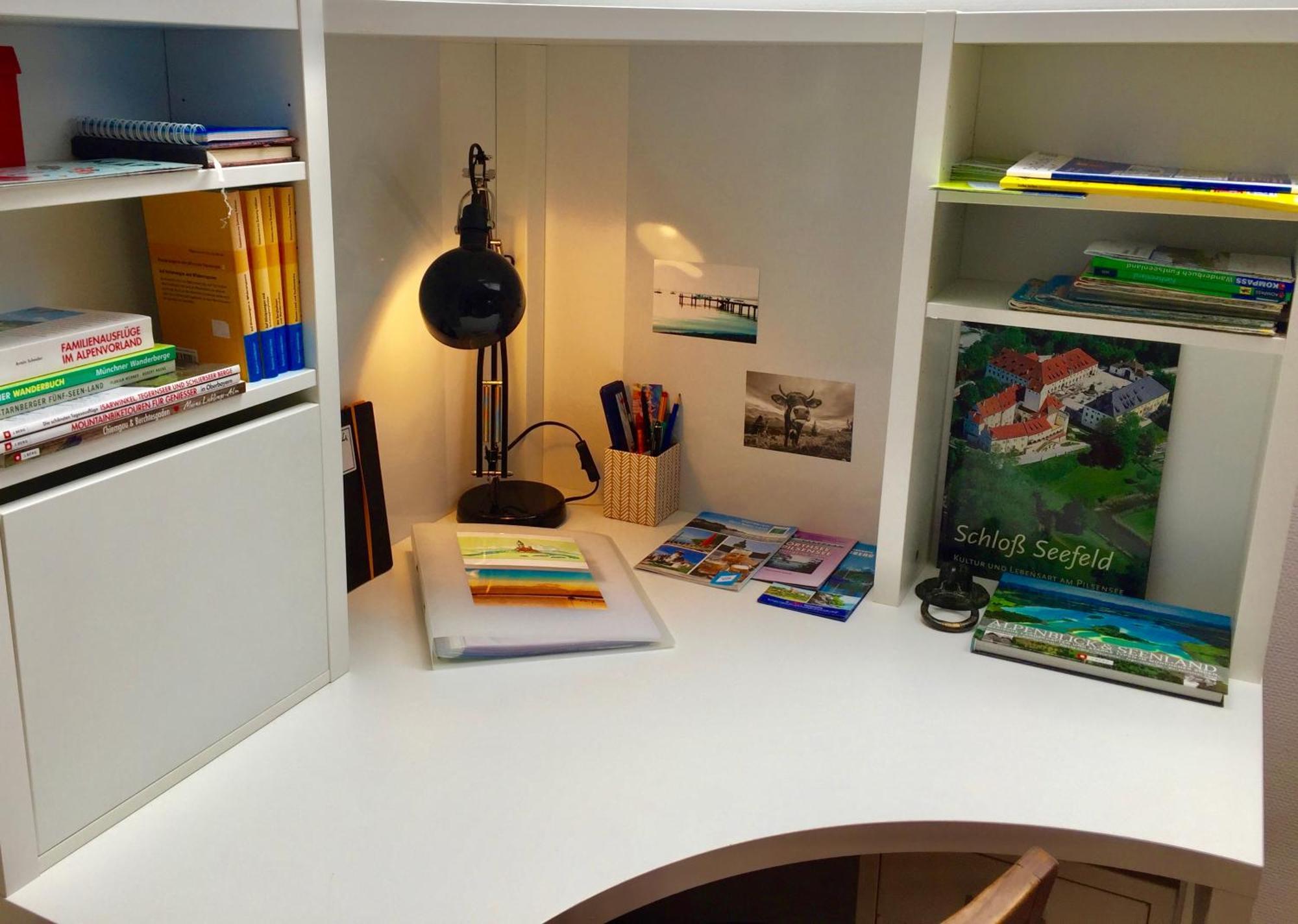 Charmante Ferienwohnung Mit Balkon Im 5-Seen-Land Hechendorf am Pilsensee ภายนอก รูปภาพ